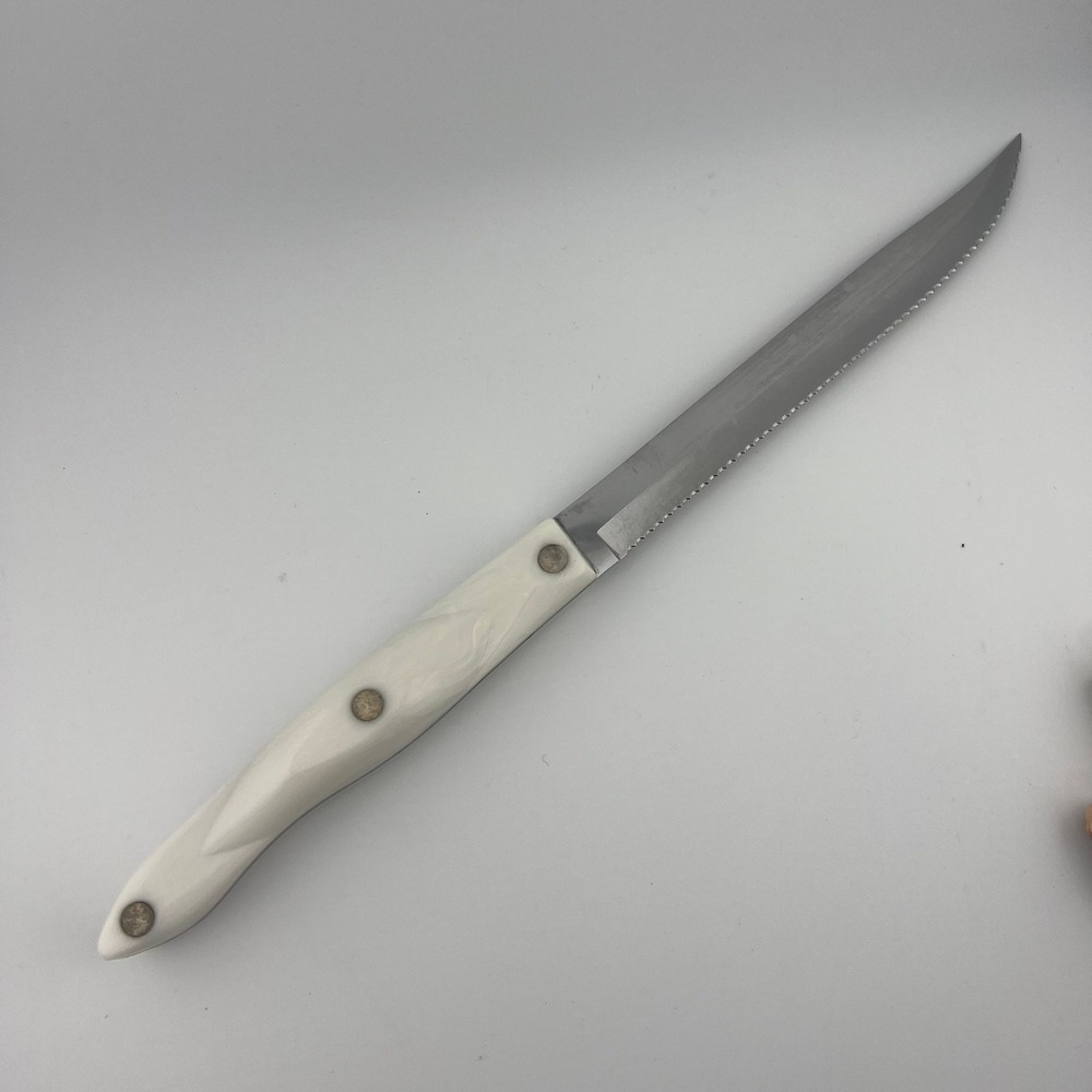 Cutco 1729 Serrated Utility Knife White Handle USA Kitchen Knife Pearl Handle